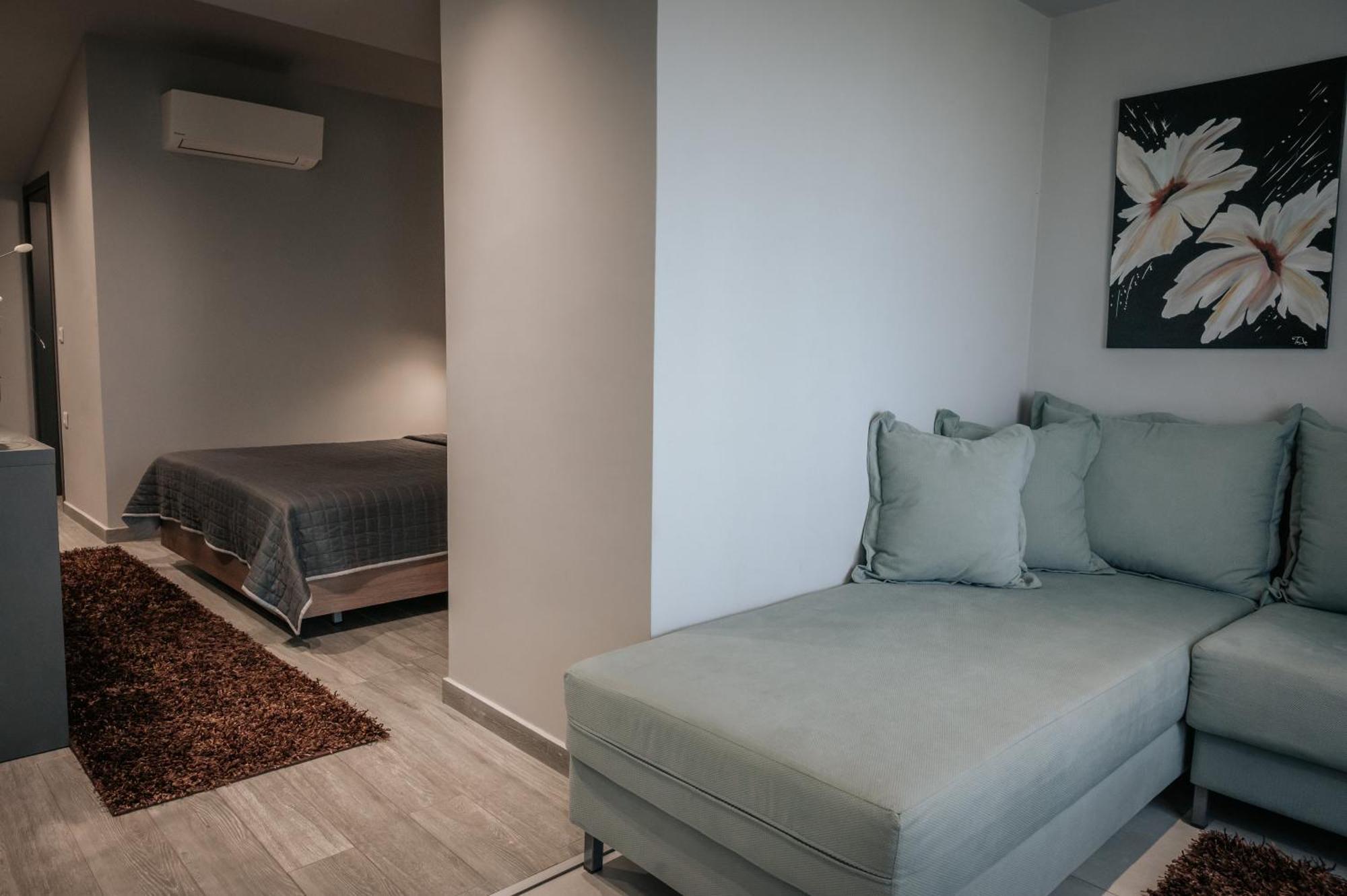 Paralía Elizabeth Queen Luxury Rooms מראה חיצוני תמונה