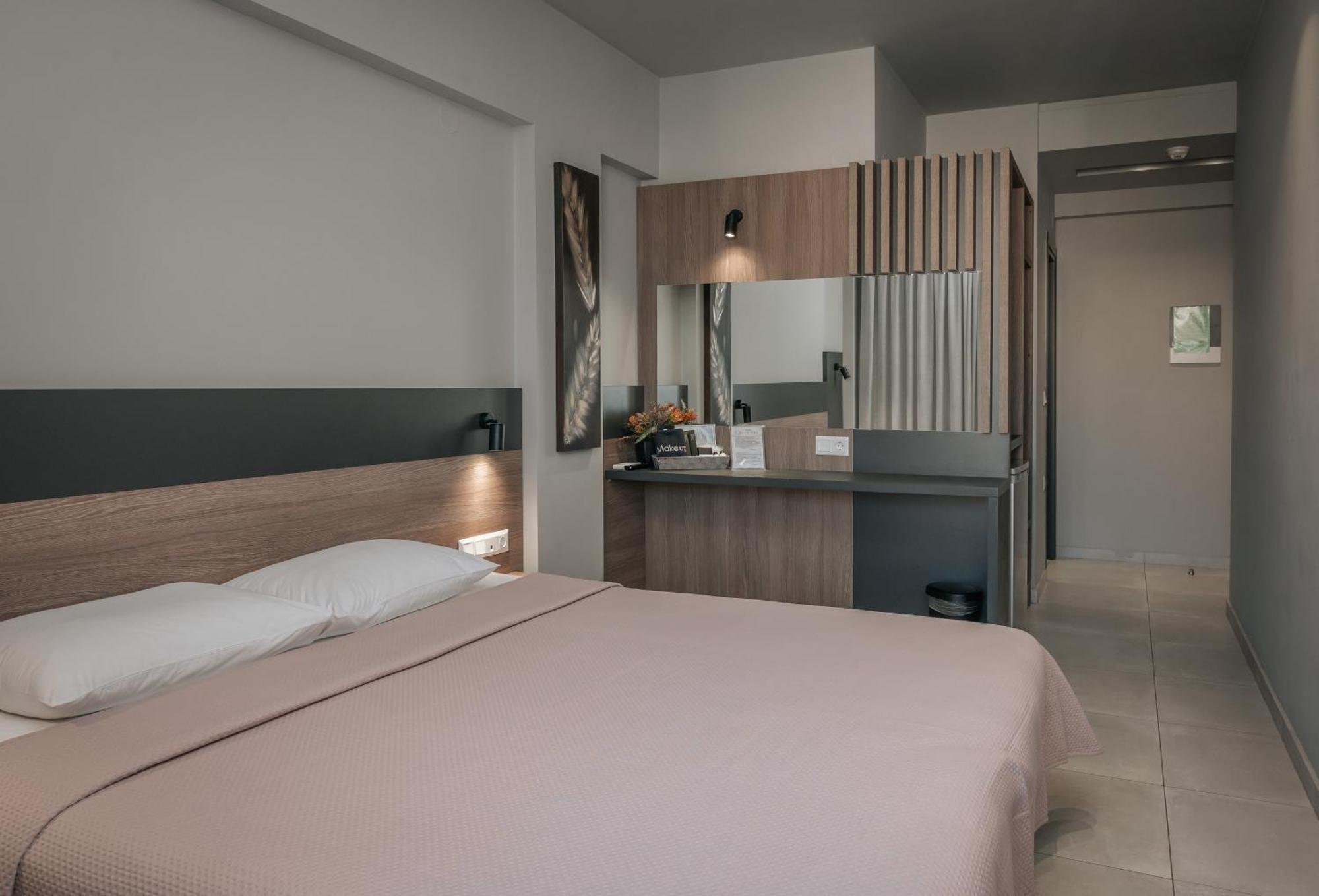 Paralía Elizabeth Queen Luxury Rooms מראה חיצוני תמונה