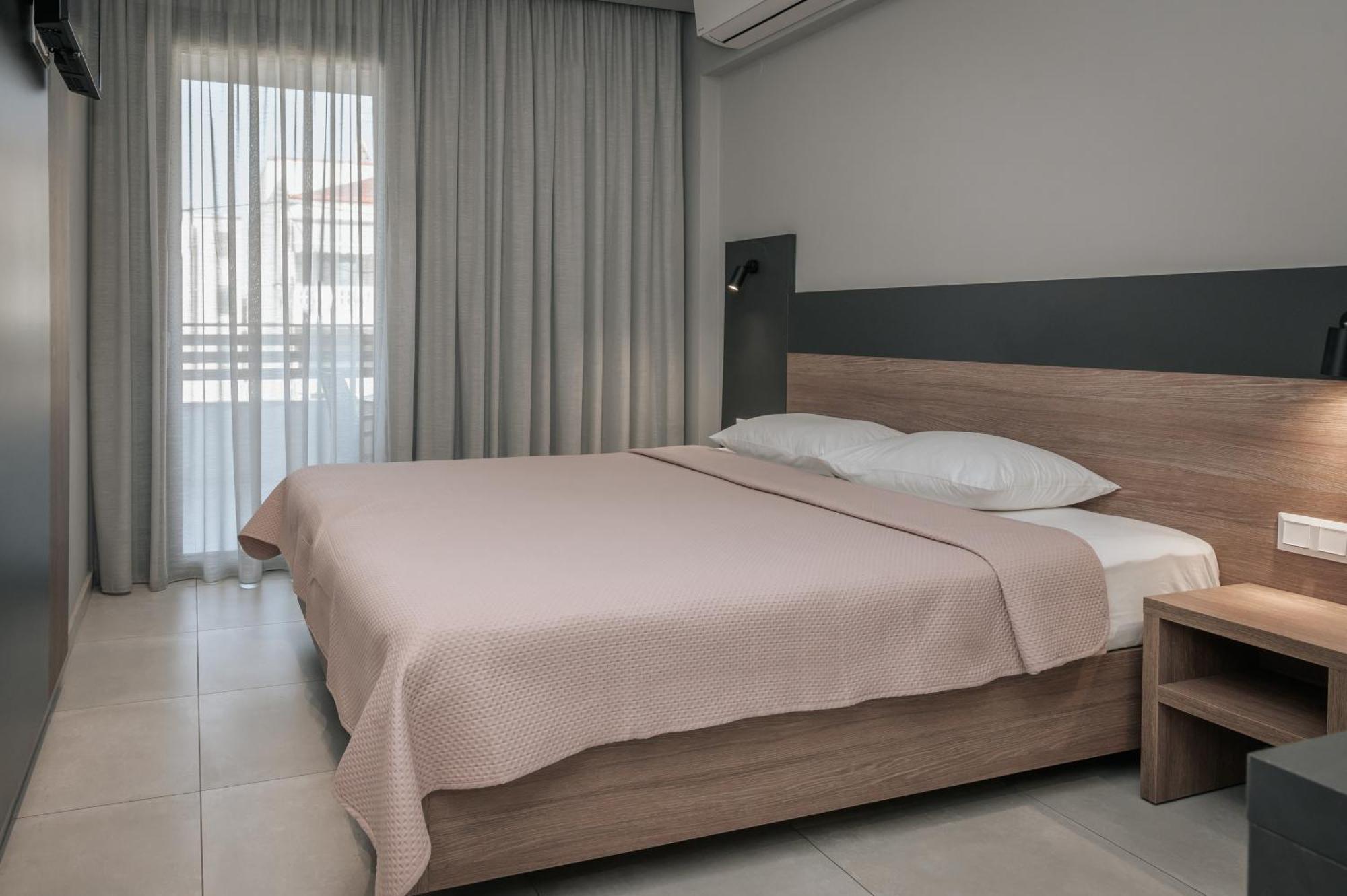 Paralía Elizabeth Queen Luxury Rooms מראה חיצוני תמונה