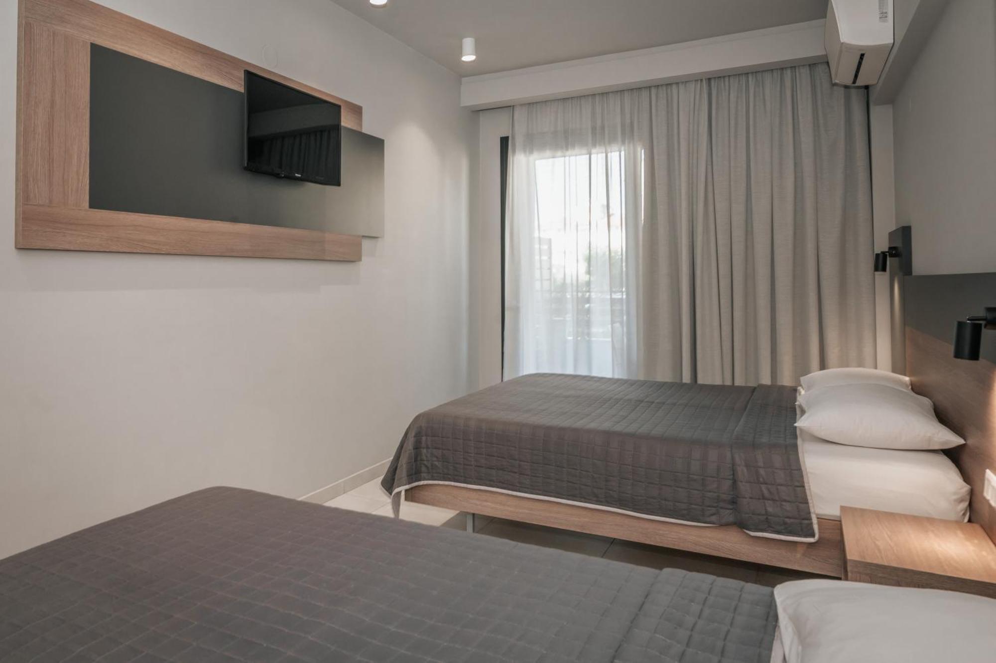 Paralía Elizabeth Queen Luxury Rooms מראה חיצוני תמונה